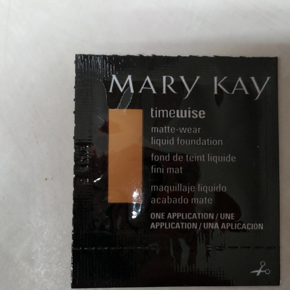 Mary Kay Timewise matte-wear liquid foundation - Picture 4 of 5